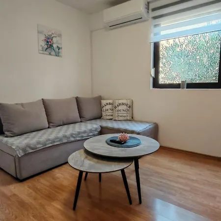 Cosic Apartment *